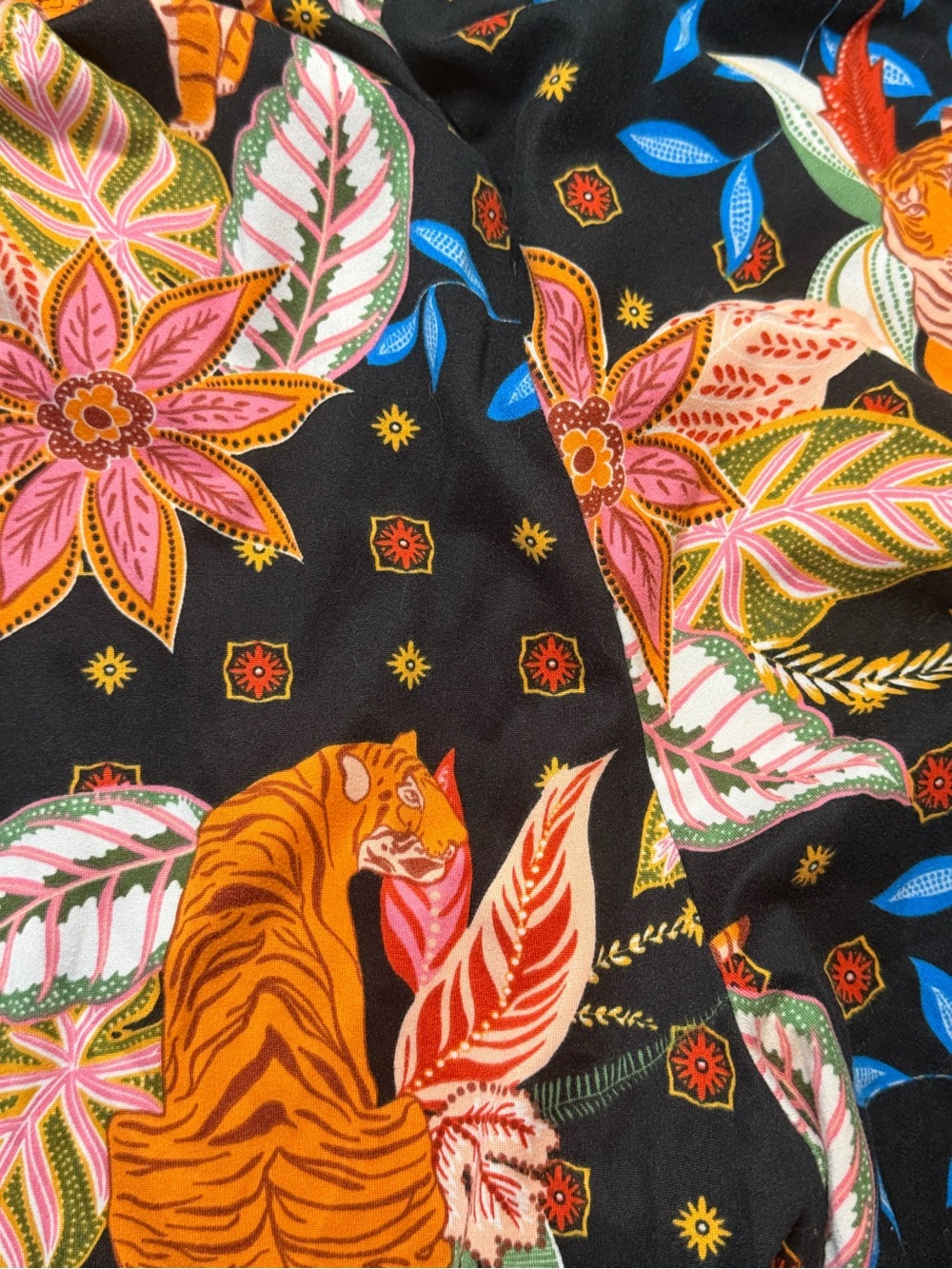 Room Service Floral Tiger Print Pajama Set Womenâs XXL Black Button Front Lounge - Picture 13 of 14